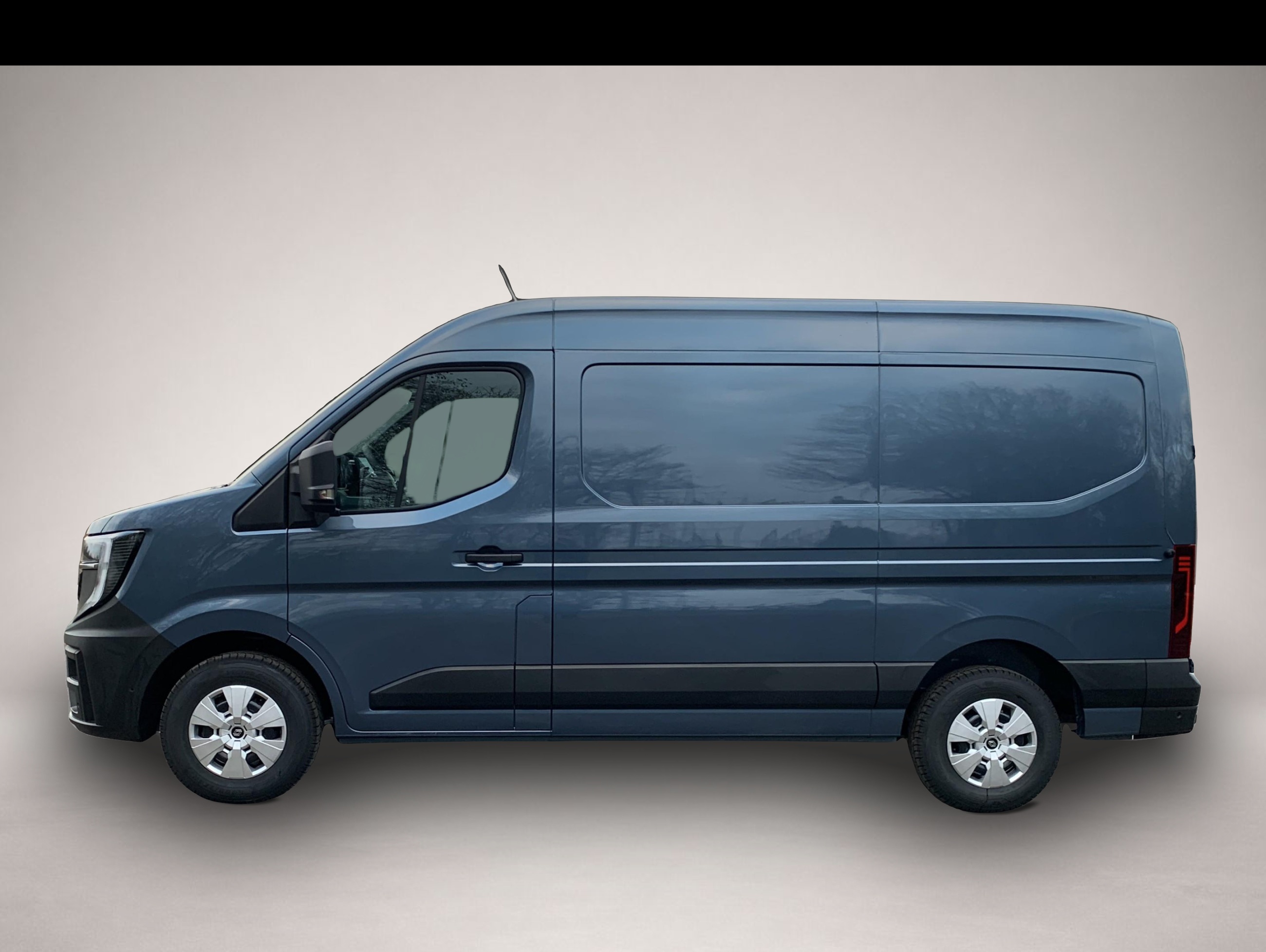 Bild 2 Renault Master AT9 /170 PS/3,5t/ L2H2/AHK /270°/Parking