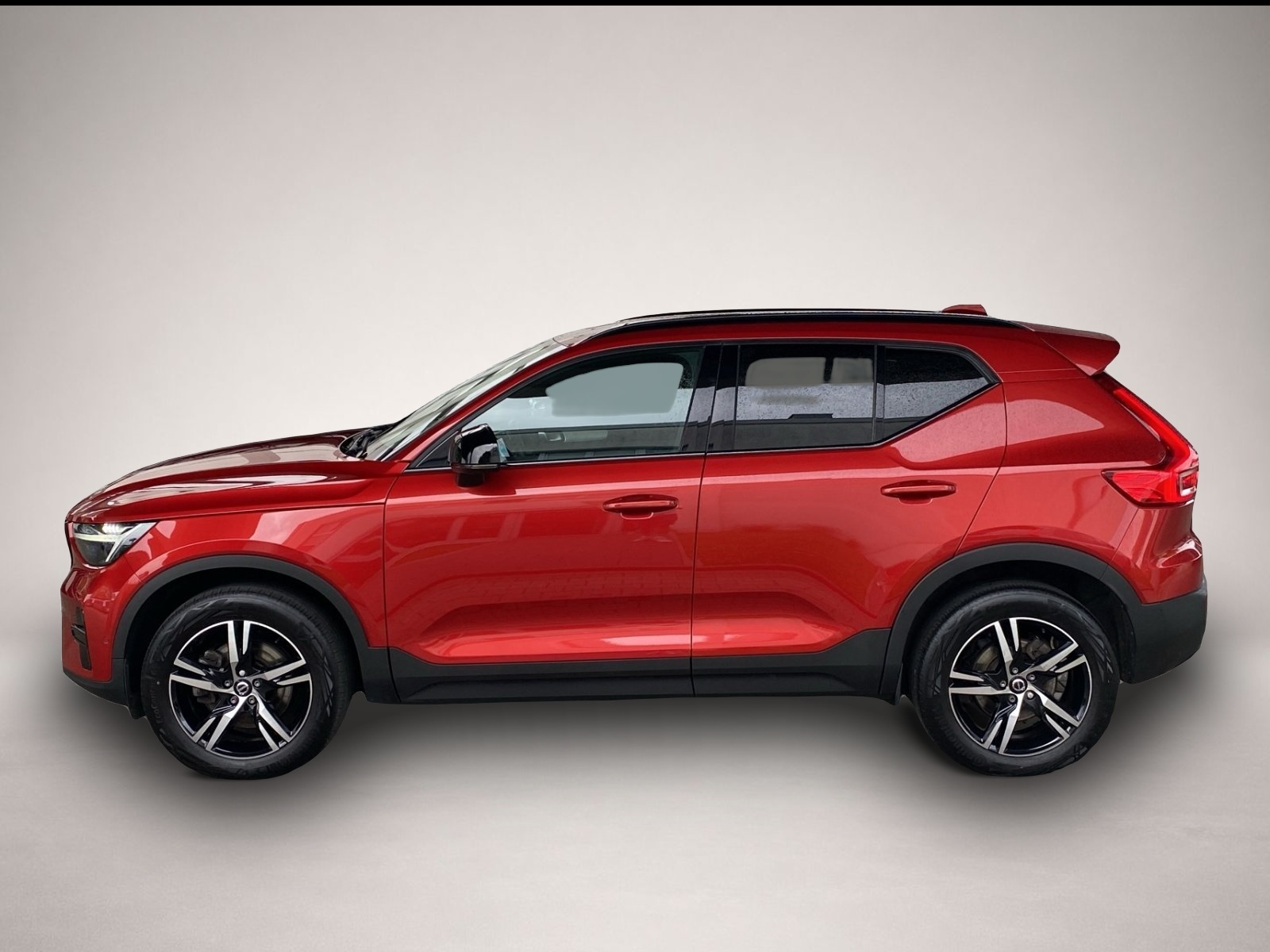 Fotografie 2 des Volvo XC40 B4 Plus Dark ACC+AHK+LED+Navi+SHZ+Winterp.