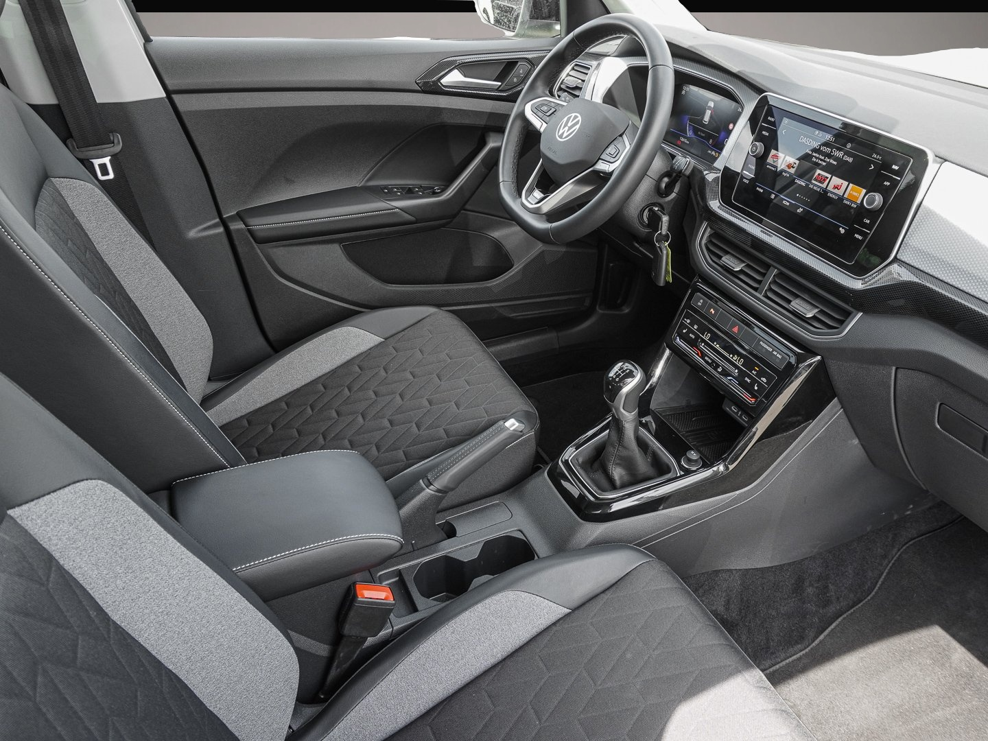 Bild 6 Volkswagen T-Cross 1.0 TSI Life AHK LED ALU