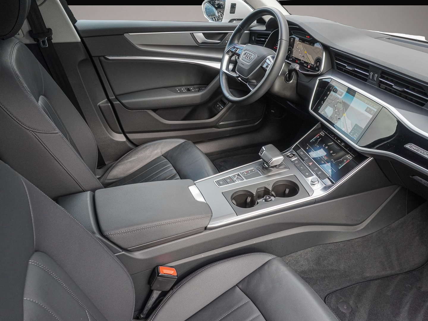 Bild 6 Audi quattro A6 Avant 50 TFSIe quattro S-tronic AHK Virtuell