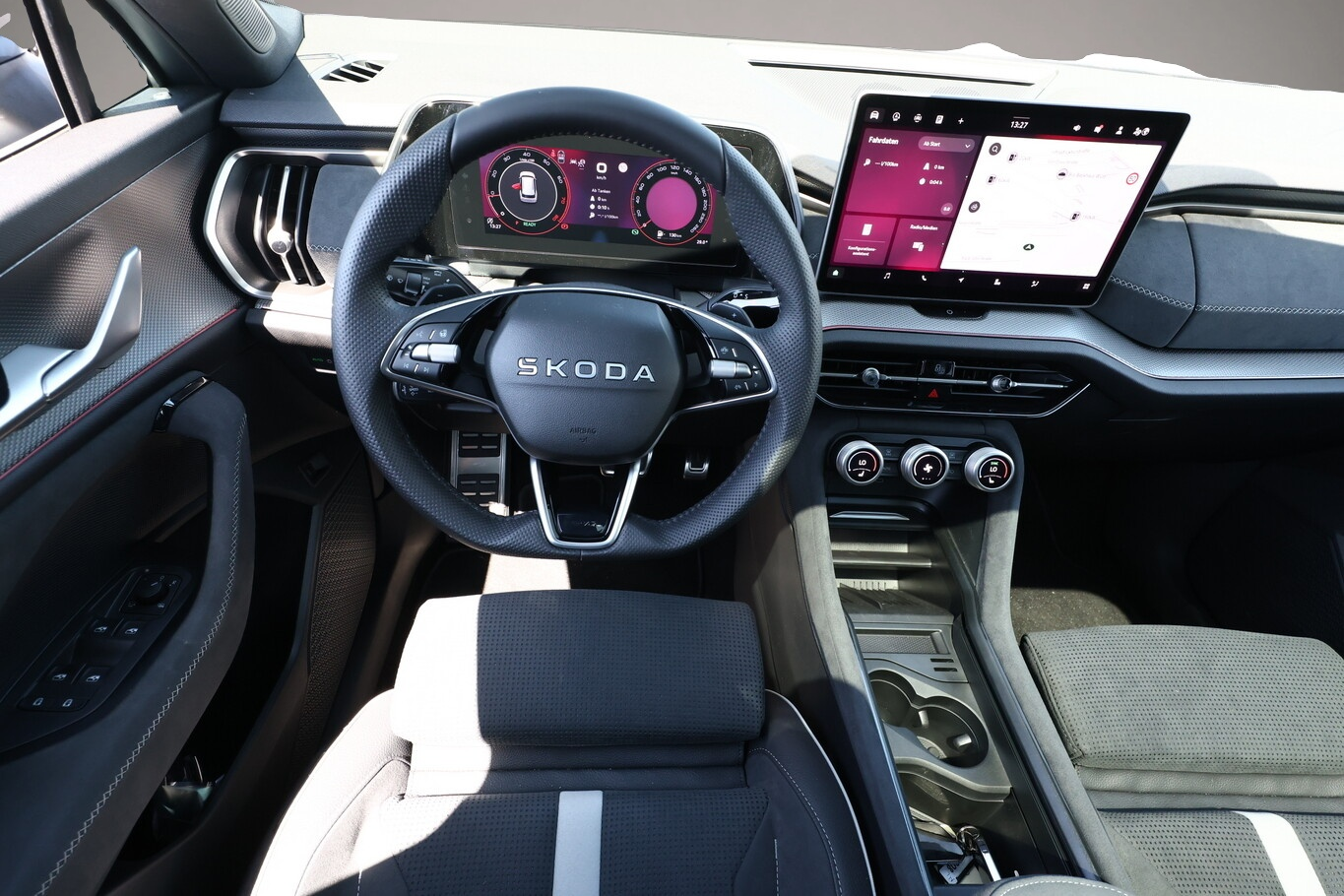 Bild 6 Skoda Kodiaq Sportl AHK Pano Matrix Nav Kessy ACC SunS