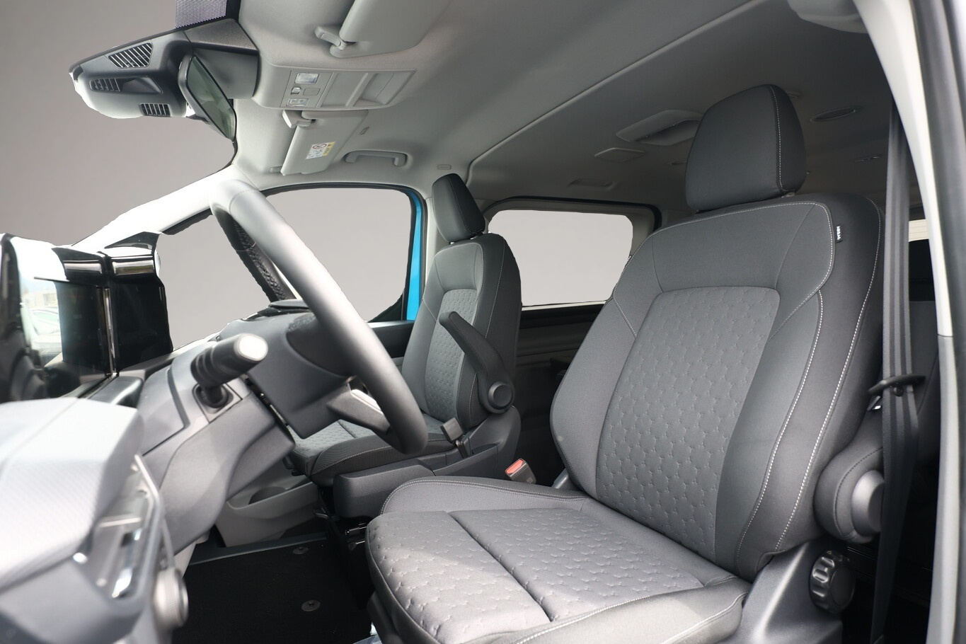 Bild 5 Ford Transit Custom Kombi Aut Limited L2 LED SHZ KeyL