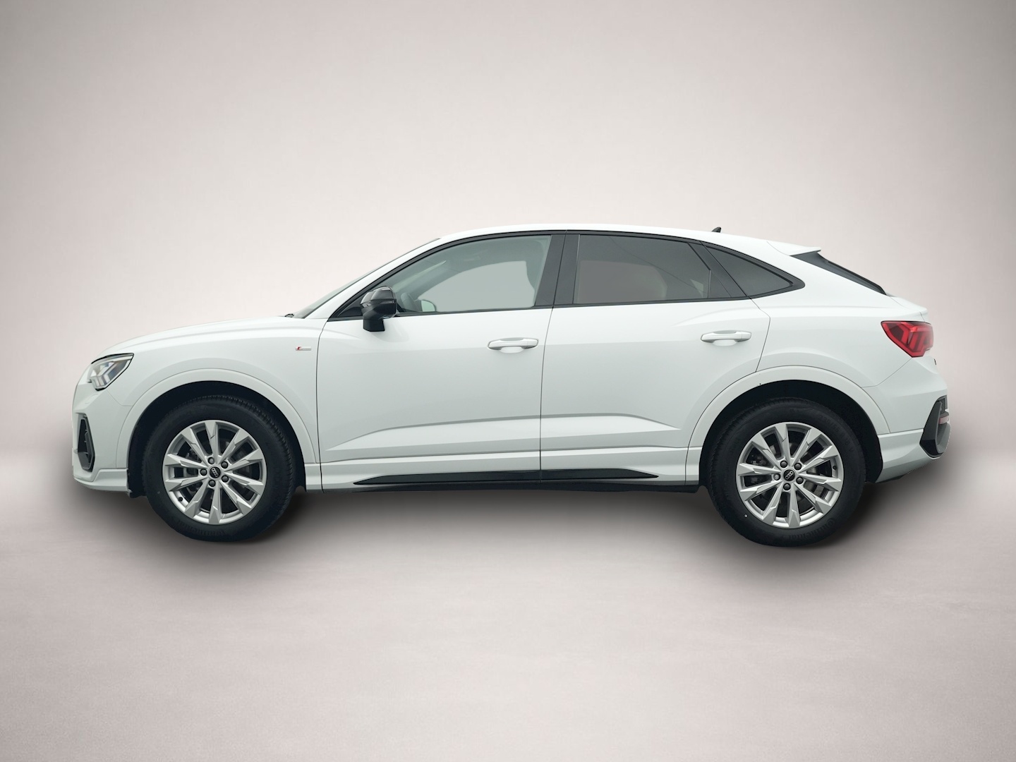 Fotografie 2 des Audi Q3 Sportback 35 TDI S-tronic 2x s-line AHK E-HEC