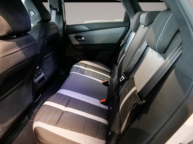 Bild 6 Opel Grandland (X) Grandland 1.2 48V Mild- Hybrid 107 kW Edition