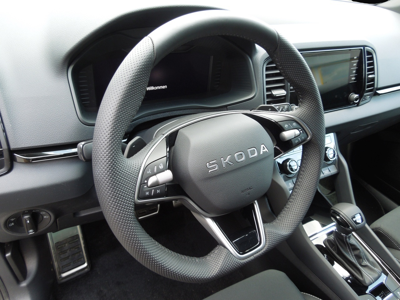 Bild 4 Skoda Karoq 2.0TDI DSG Sportline/Matrix/AHK/Navi/Kamer
