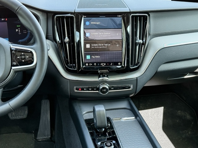 Volvo XC60 XC60 Ultra Dark Recharge Plug-In Hybrid AWD T8 T - Thumbnail 7