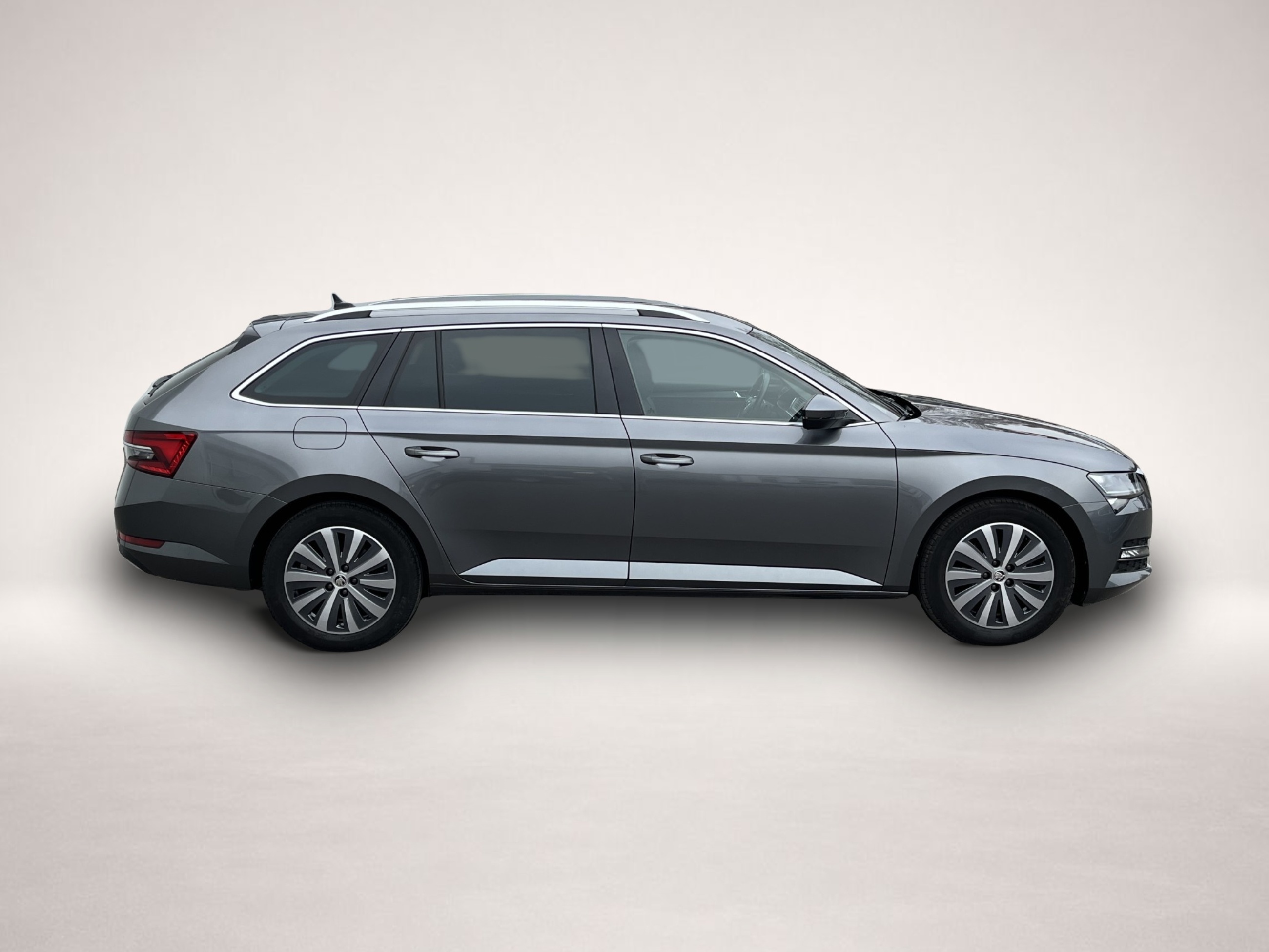 Bild 4 Skoda Superb Combi 2.0 TDI DSG Style AHK Virtual Cockp