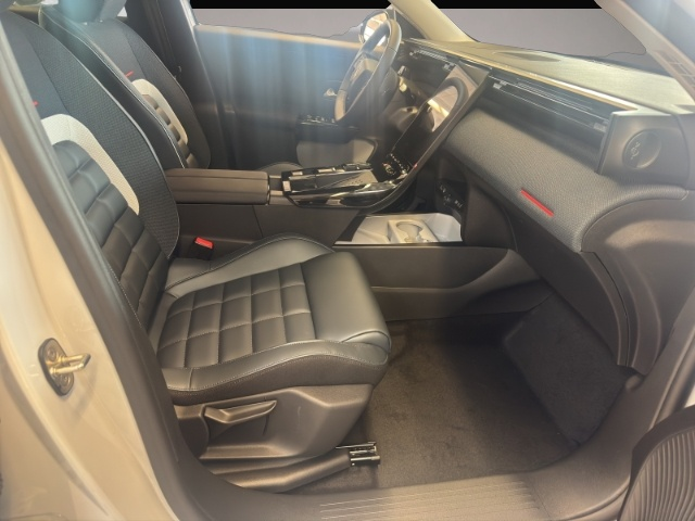 Fotografie des Citroën C5 Aircross 145 Hybrid MAX HUD AHK-abnehmbar Nav