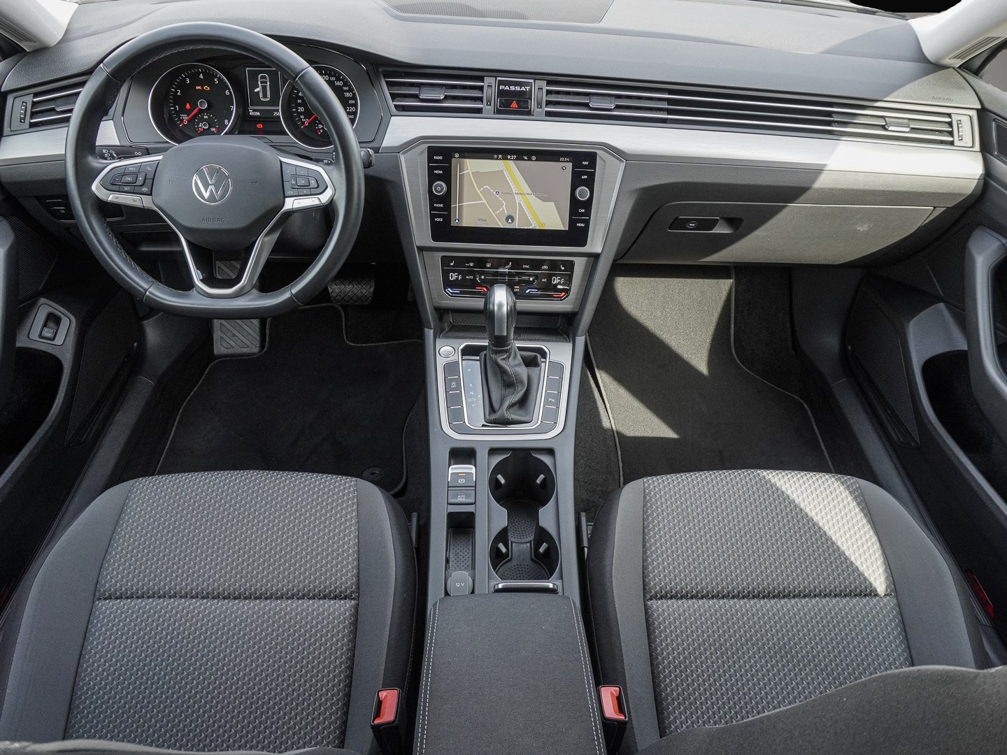 Bild 8 Volkswagen Passat Variant 1.5 TSI DSG Conceptline NAVI LED
