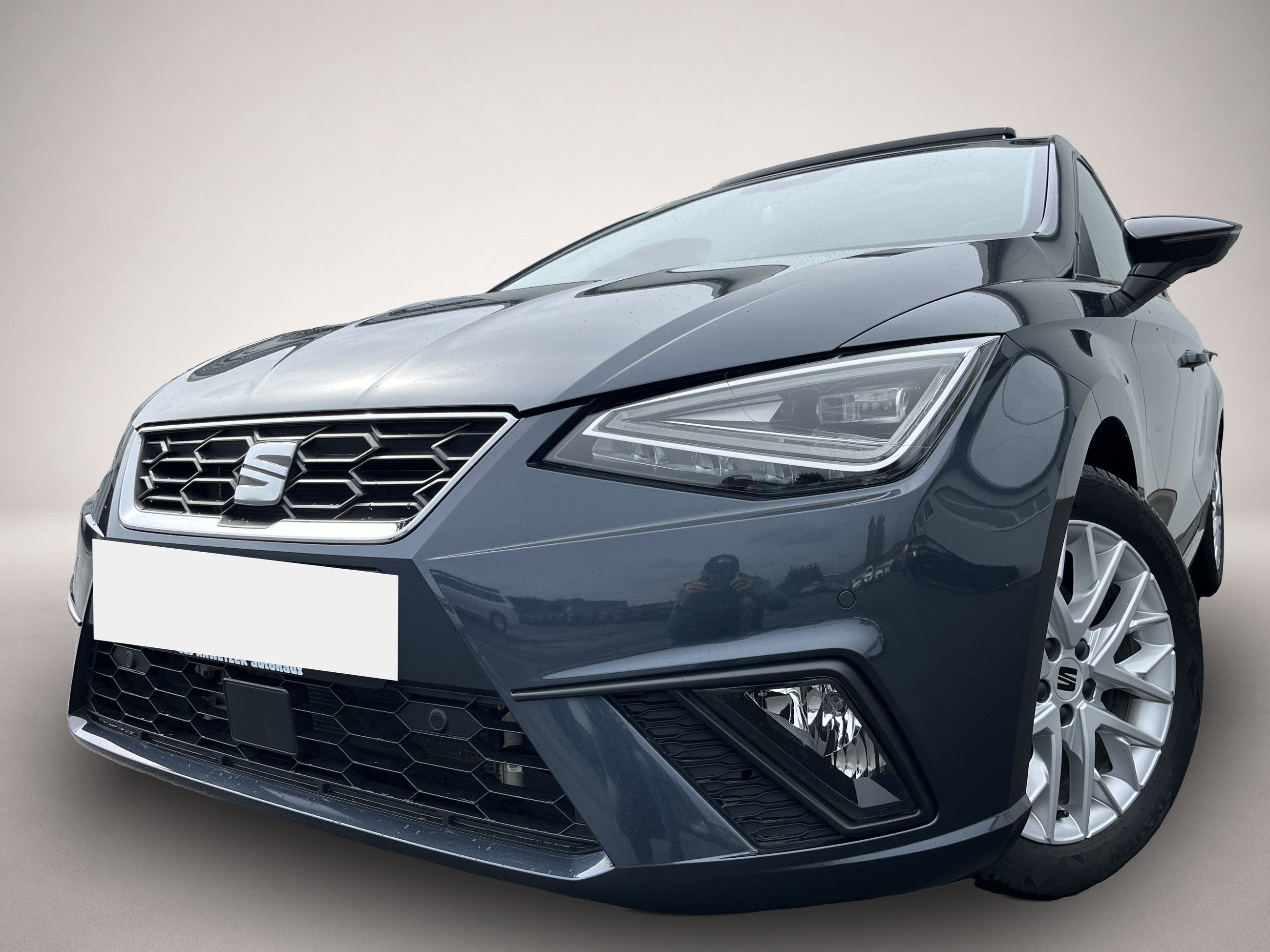Fotografie 1 des Seat Ibiza 1.0 TSI FR 112¤ m.20% Anz. PANO Navi RFK A