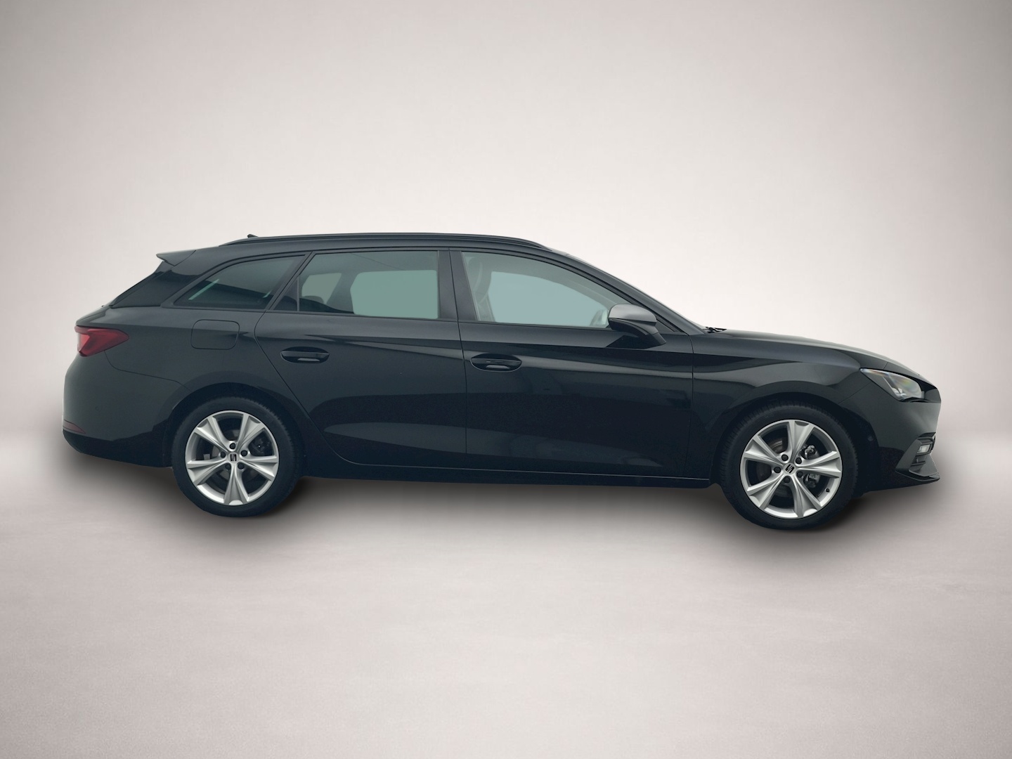 Bild 6 Seat Leon Sportstourer 1.5 eTSI DSG FR LED NAVI KAMER