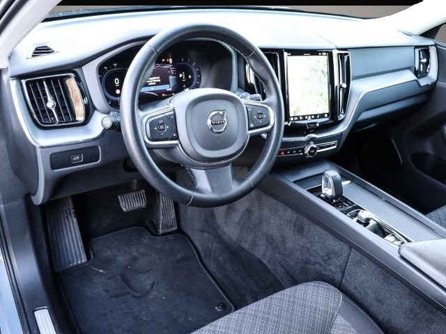 Volvo XC60 XC60 Core 2WD StandHZG Digitales Cockpit Soundsy - Thumbnail 3