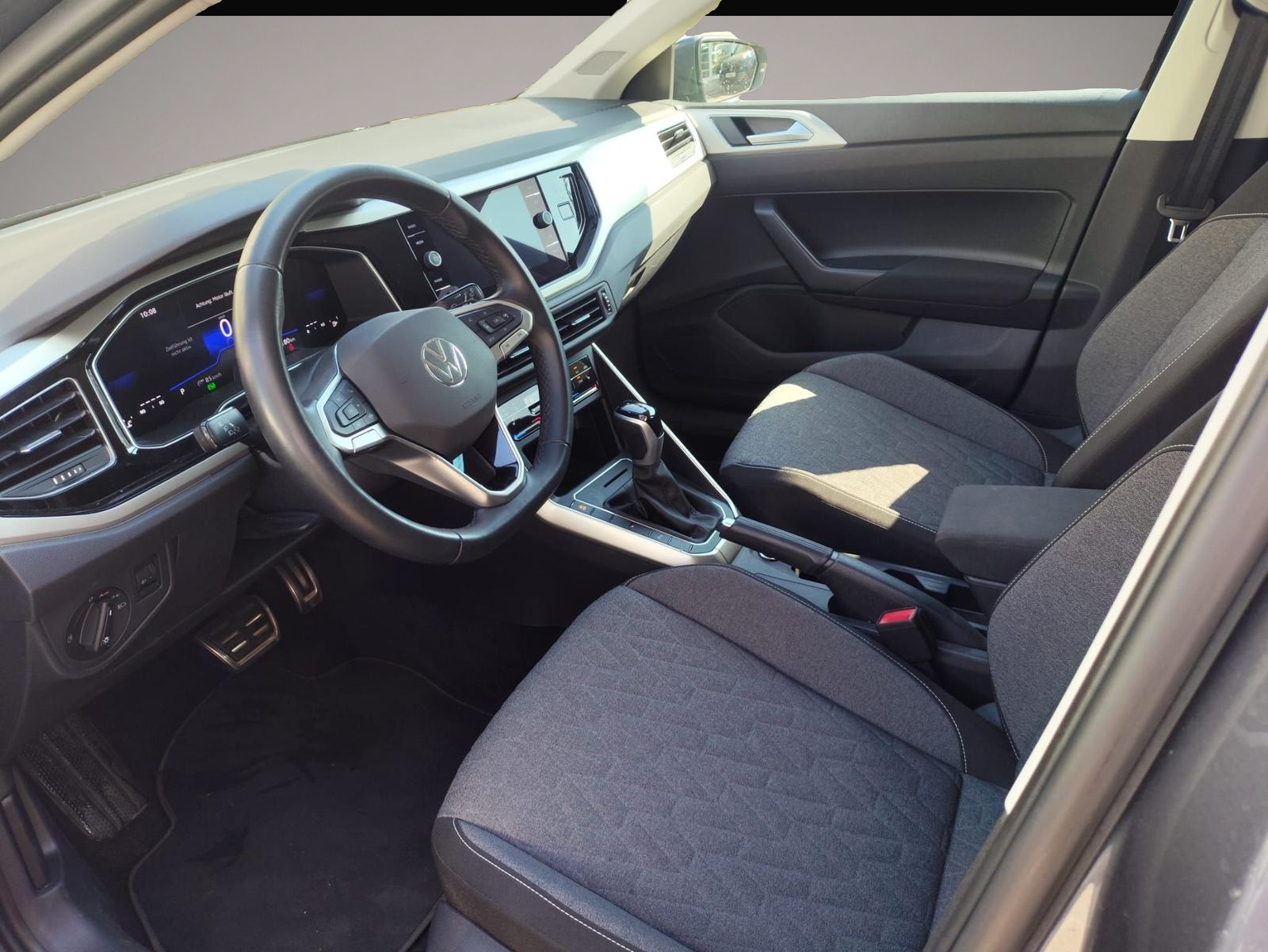 Bild 5 Volkswagen Polo 1.0 TSI DSG Move Navi SHZ PDC LED DAB