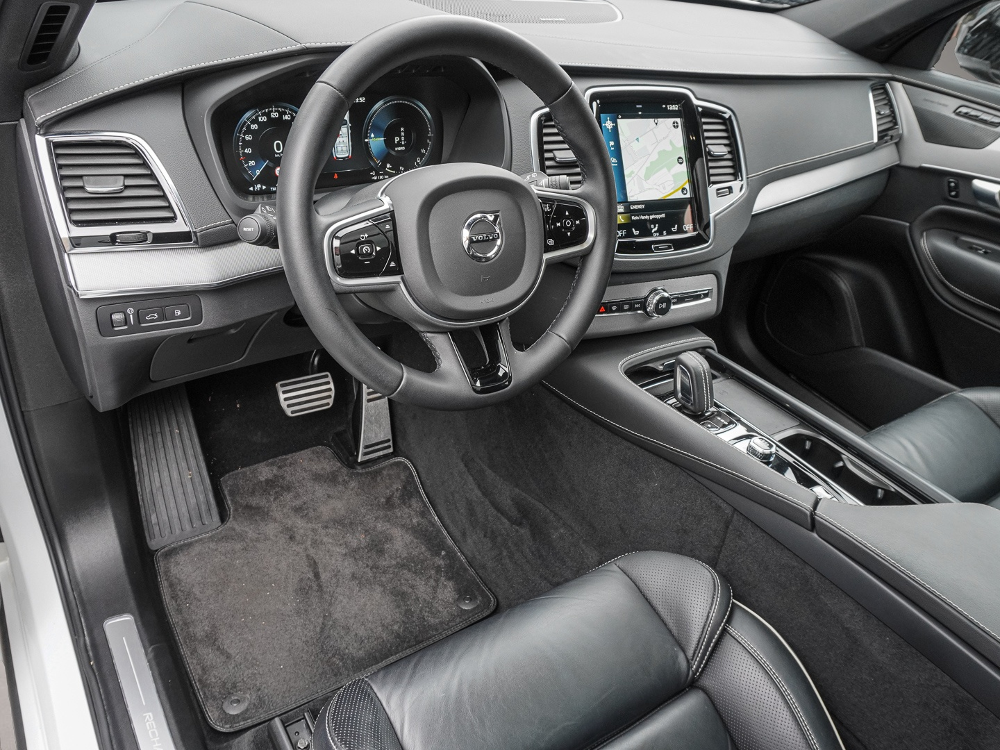 Bild 4 Volvo XC90 R Design Edition Recharge Plug-In Hybrid AW
