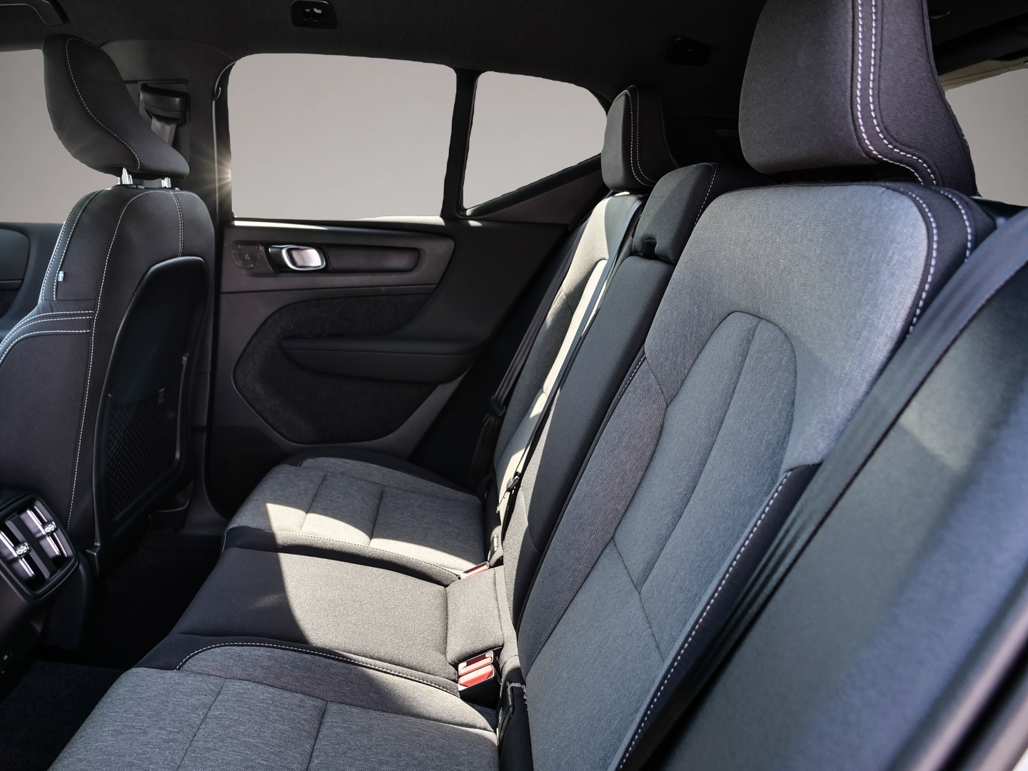 Bild 6 Volvo XC40 B3 Core Fahrerassistenz Winter-Paket Navi D
