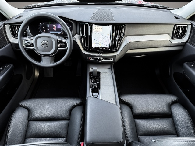 Bild 5 Volvo XC60 Plus Dark 2WD StandHZG AHK El. Panodach Dig
