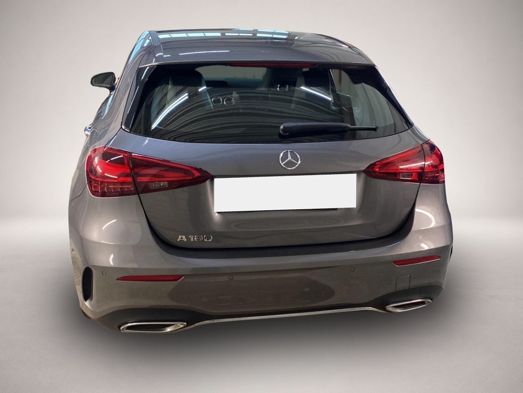 Fotografie des Mercedes-Benz A 180 AMG Line 7G Tronic*Navi*DAB*KeyGo*MBUX*