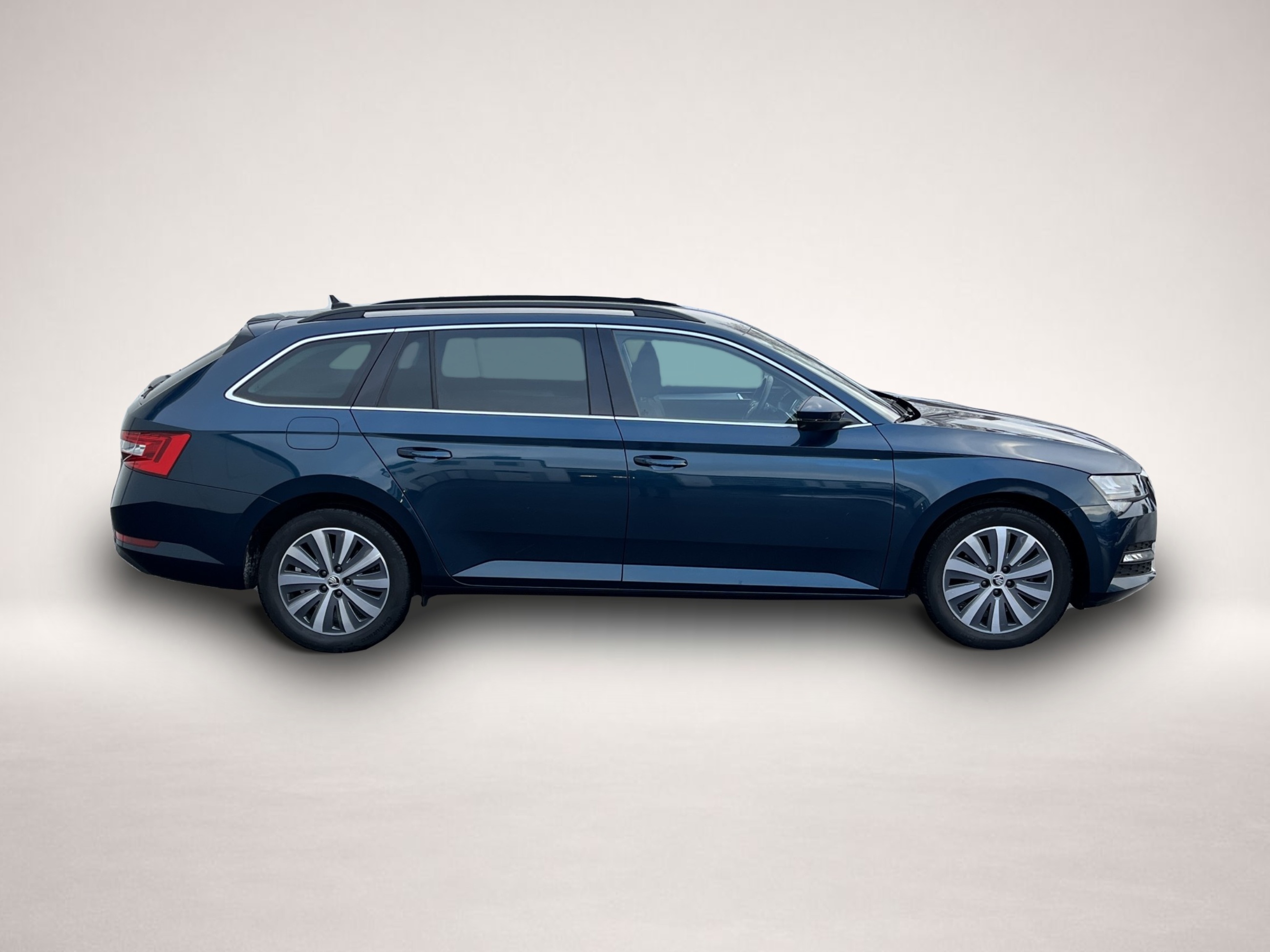 Fotografie 4 des Skoda Superb Combi 2.0 TDI DSG Ambition AHK Navi ACC 4