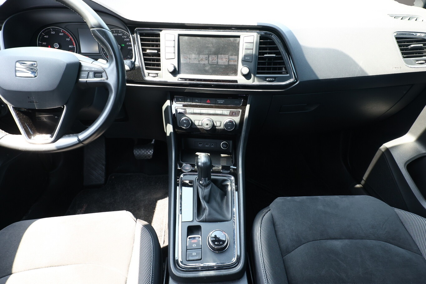 Bild 7 Seat Ateca 1.5 TSI 150 DSG 4Drive Xcellence Nav PDC