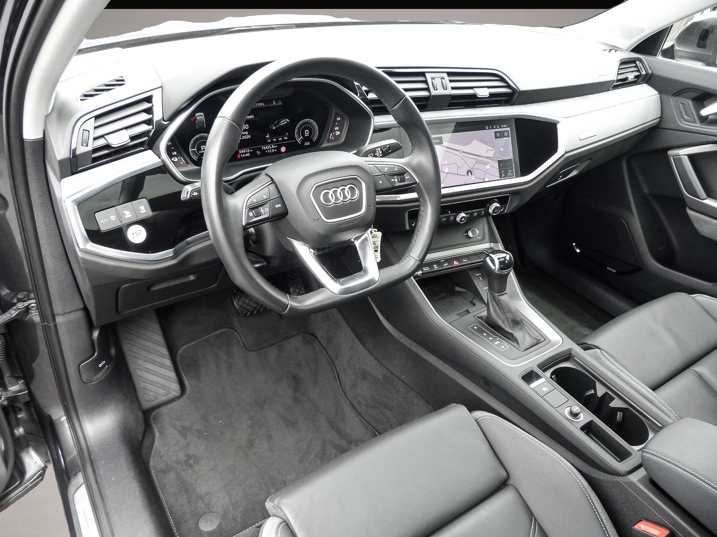 Fotografie 7 des Audi Q3 Sportback 45 TFSI e S tronic S line Pano Sono