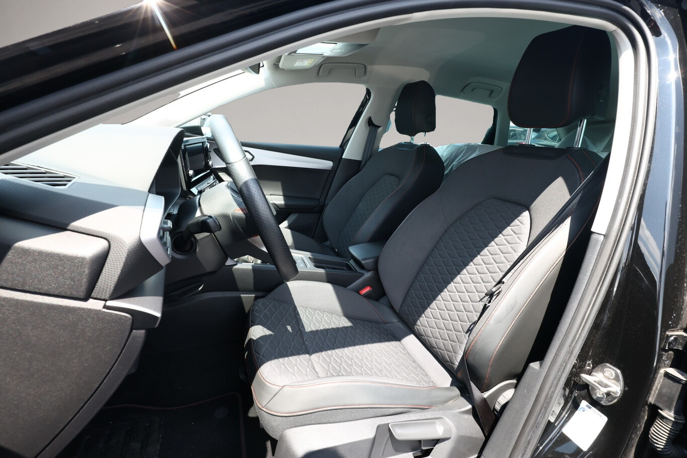 Bild 5 Seat Leon Sportstourer 1.5 TSI 150 FR VollLED ACC SHZ
