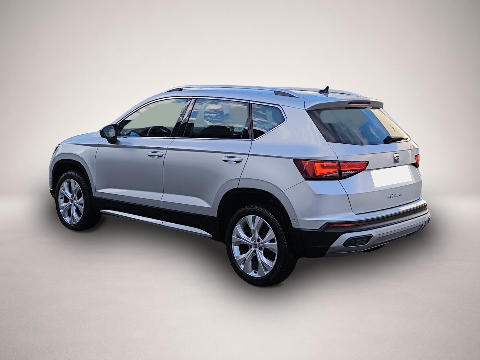 Fotografie des Seat Ateca 2.0 TDI DSG Xperience LED NAVI RFK