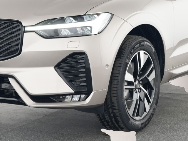 Bild 4 Volvo XC60 FACELIFT Plus Dark AWD HUD Digitales Cockpi