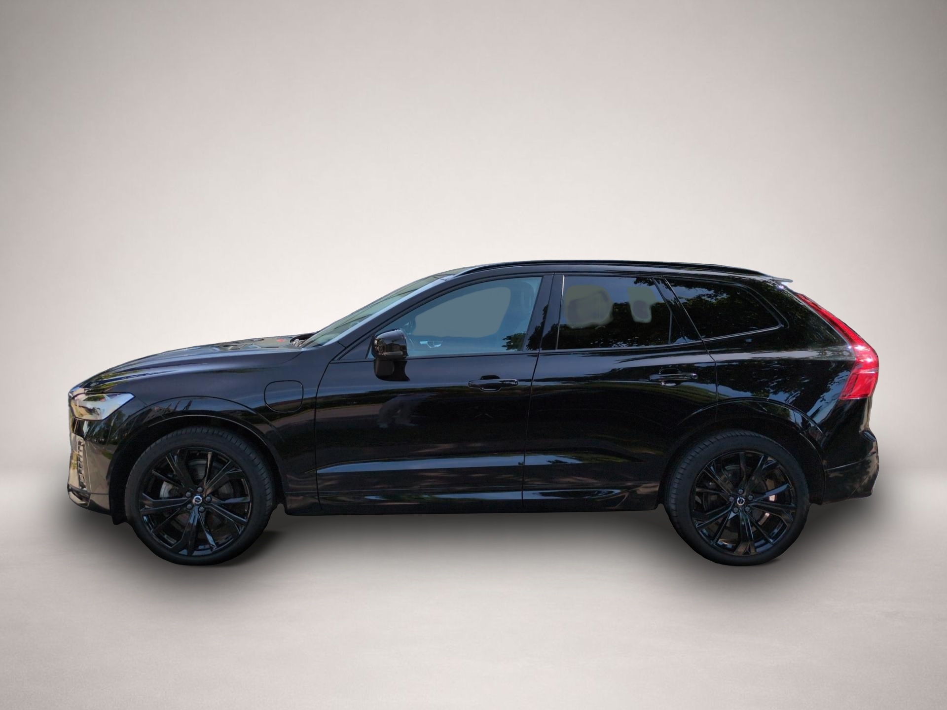 Bild 6 Volvo XC60 XC 60 Plus Black Edition Recharge Plug-In Hybrid
