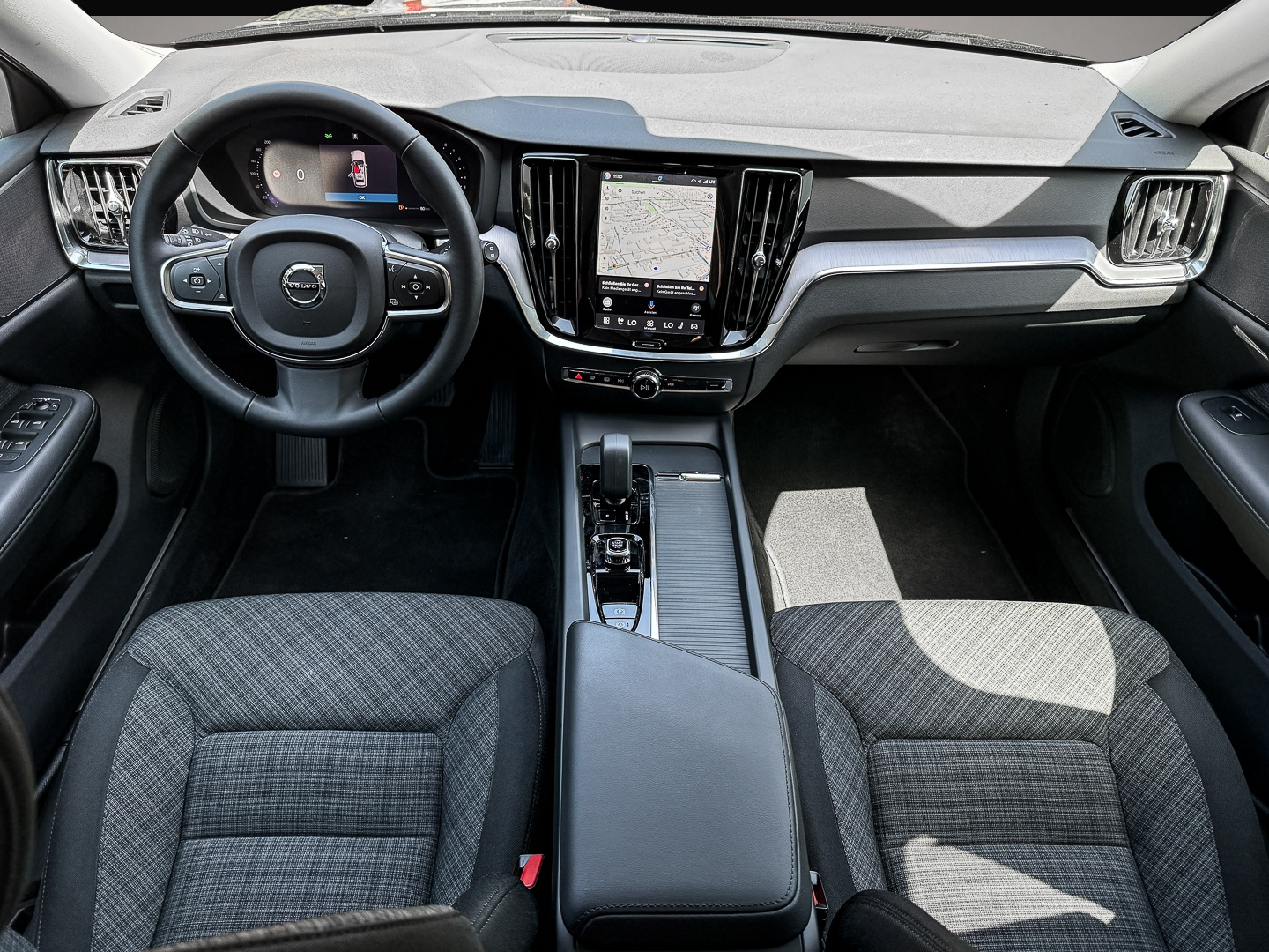 Bild 5 Volvo V60 Kombi Core Digitales Cockpit Soundsystem LED
