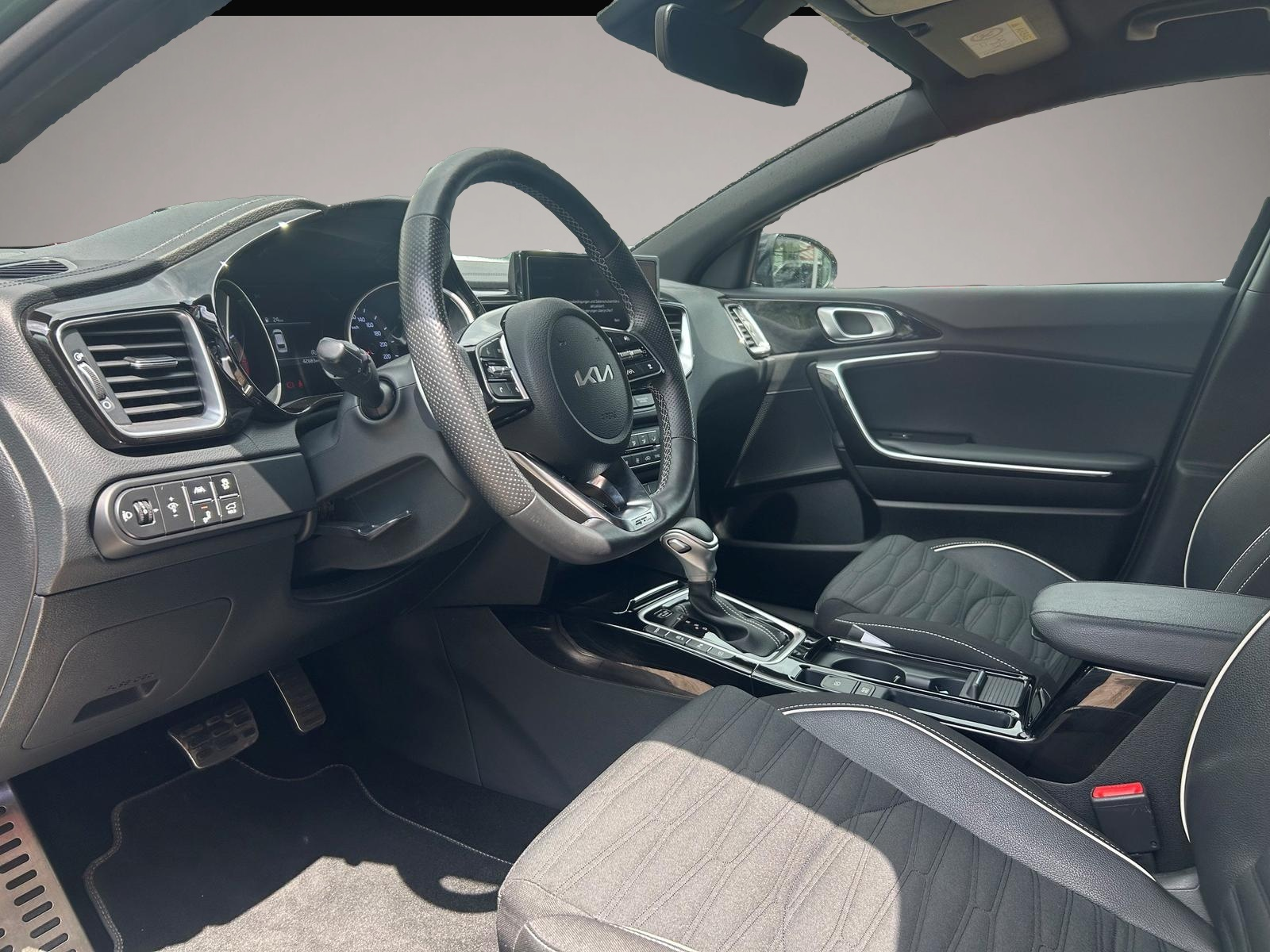 Fotografie 4 des Kia pro cee'd / ProCeed 1.5T-GDI GT-Line Leichter Hagel Navi Kam