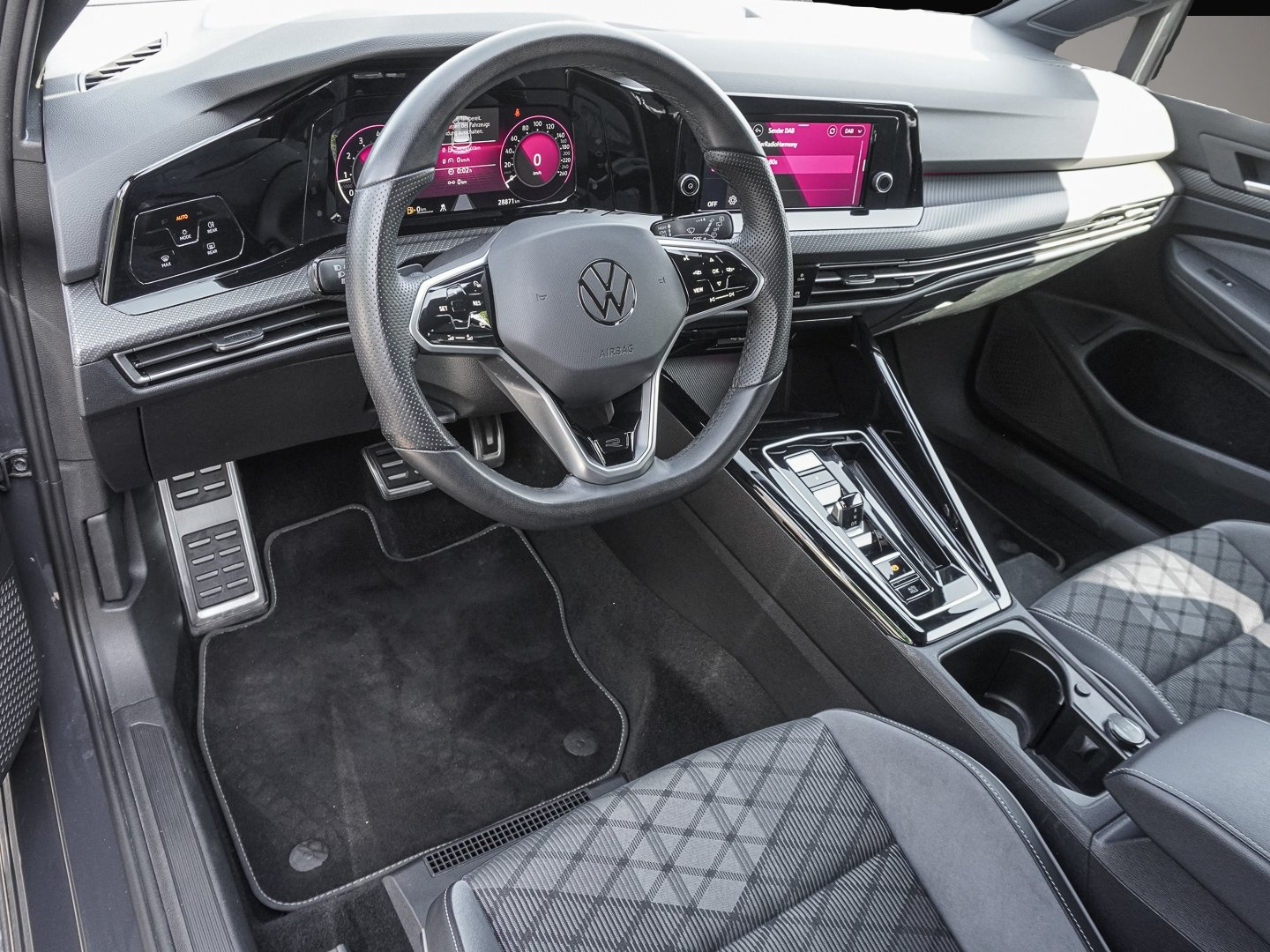 Bild 7 Volkswagen Golf 1.5 eTSI DSG R-Line PDC ALU SPORTFHW