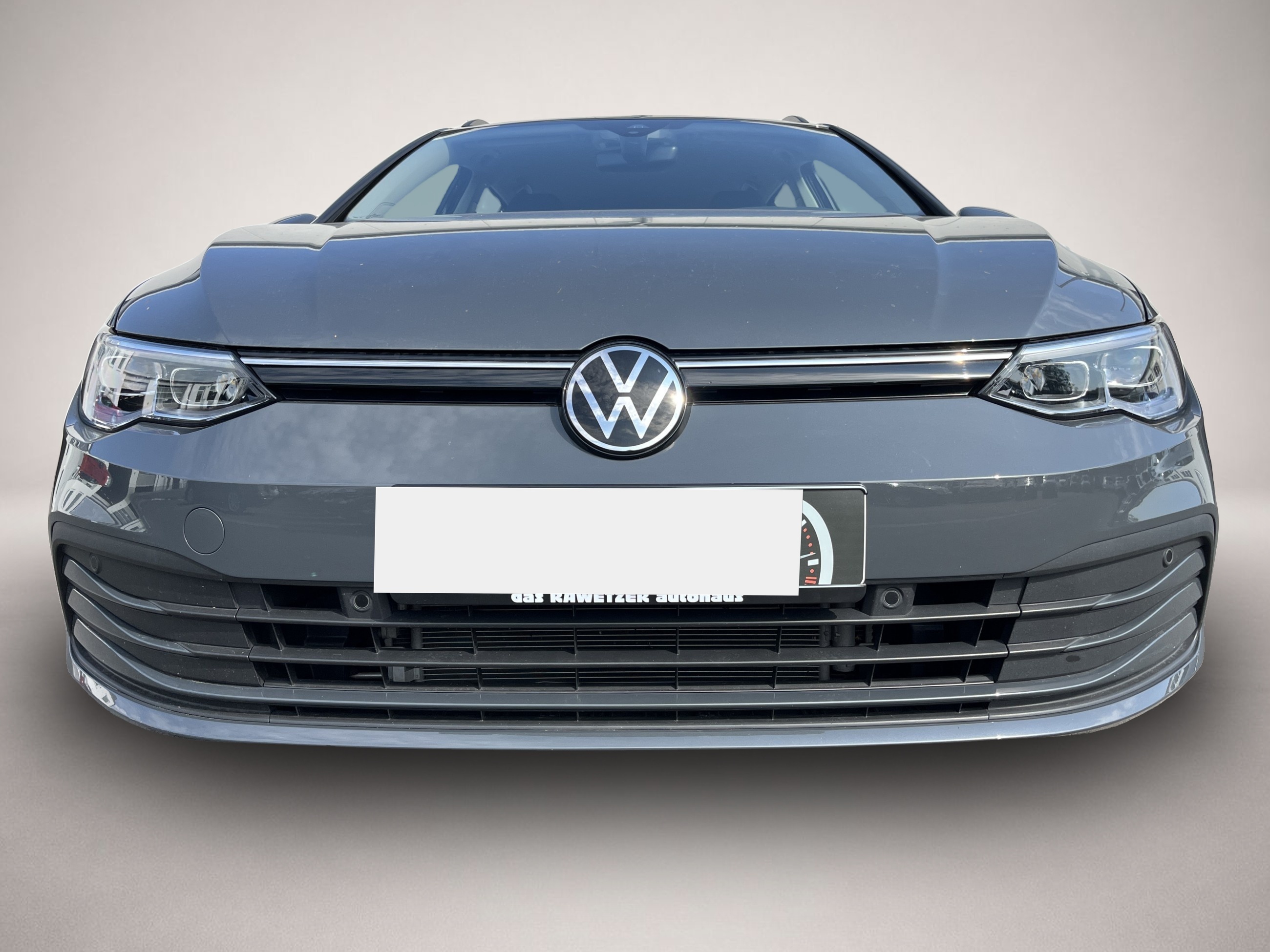 Fotografie des Volkswagen Golf Variant 1.5 TSI DSG Life Navi TravelAssist