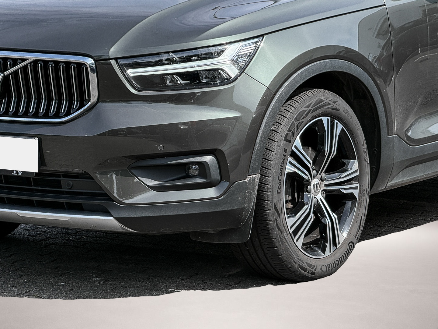 Bild 3 Volvo XC40 D3 Inscription 2WD Navi Leder Digitales Coc