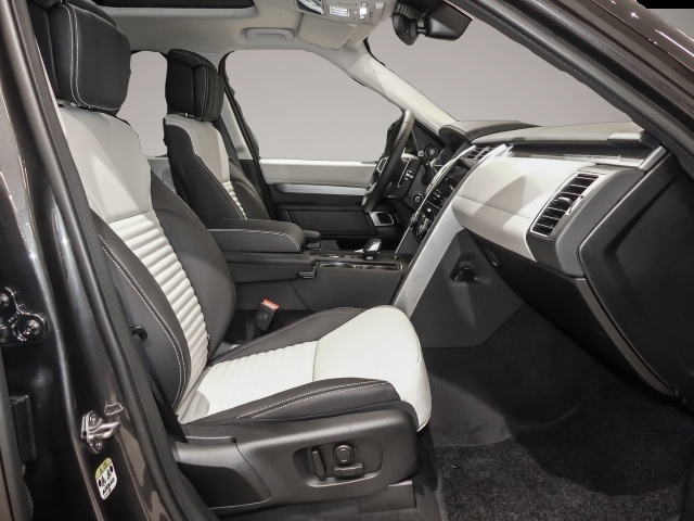 Bild 3 Land Rover Discovery 5 Tempest D350 AWD 7-Sitzer AHK-el. kl