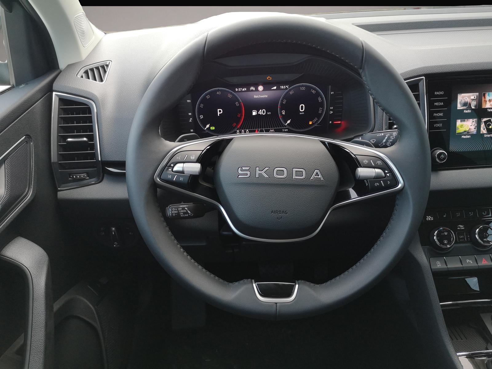 Bild 3 Skoda Karoq 1.5 TSI Selection DSG GV5 AHK Navi ACC