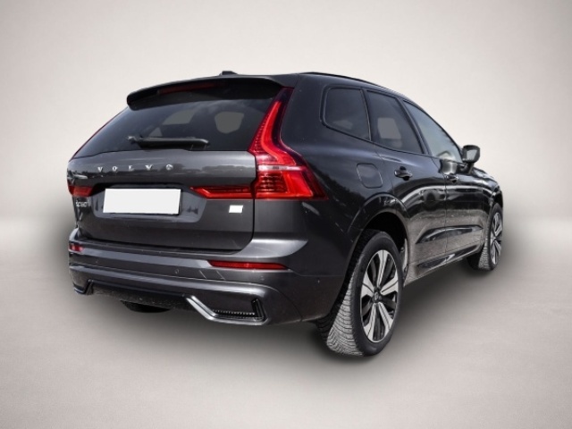 Fotografie 2 des Volvo XC60 Plus Dark Recharge Plug-In Hybrid AWD T8 Tw