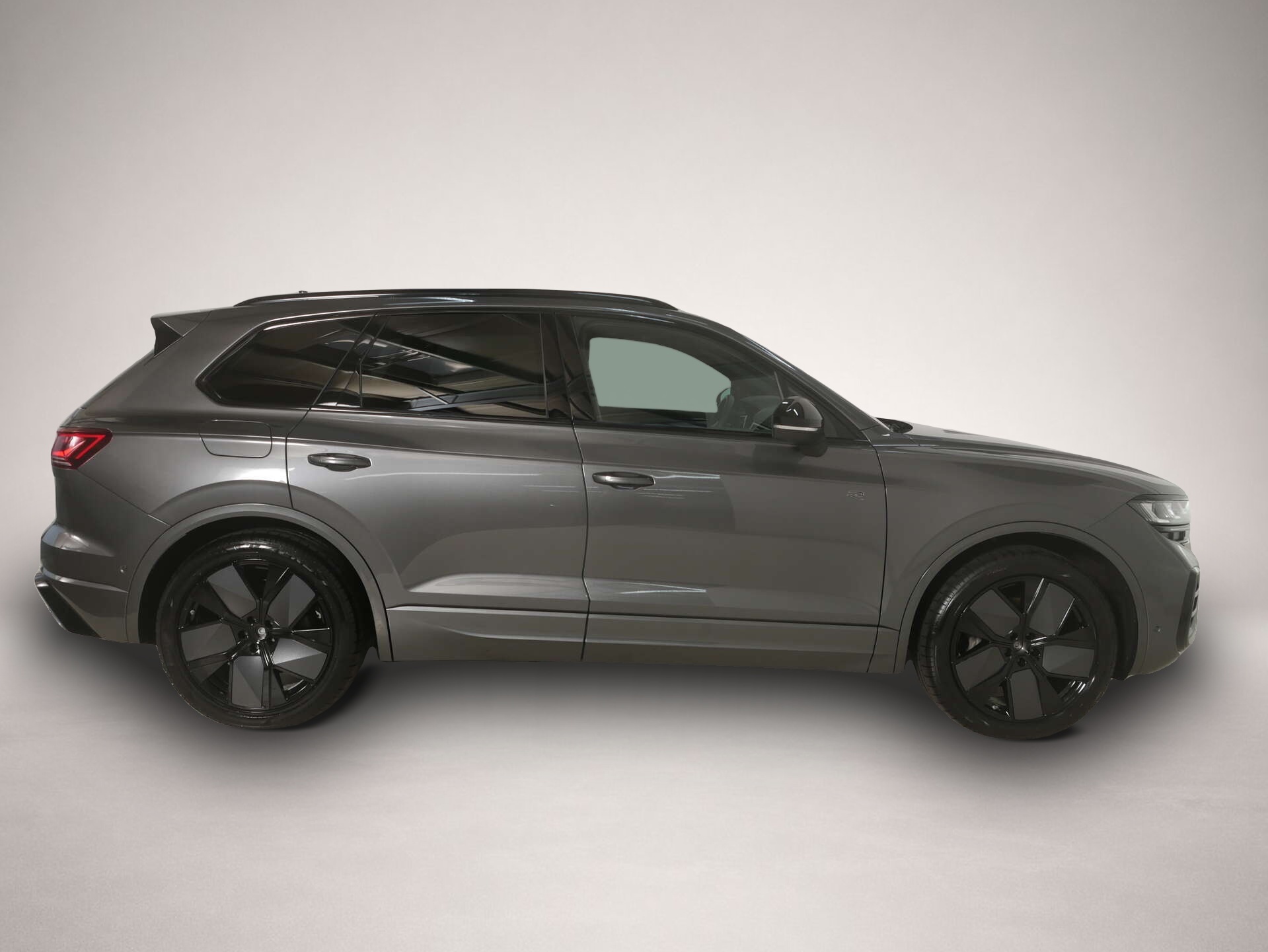 Bild 4 Volkswagen Touareg 3.0 TDI V6 4Motion R-Line Black Style