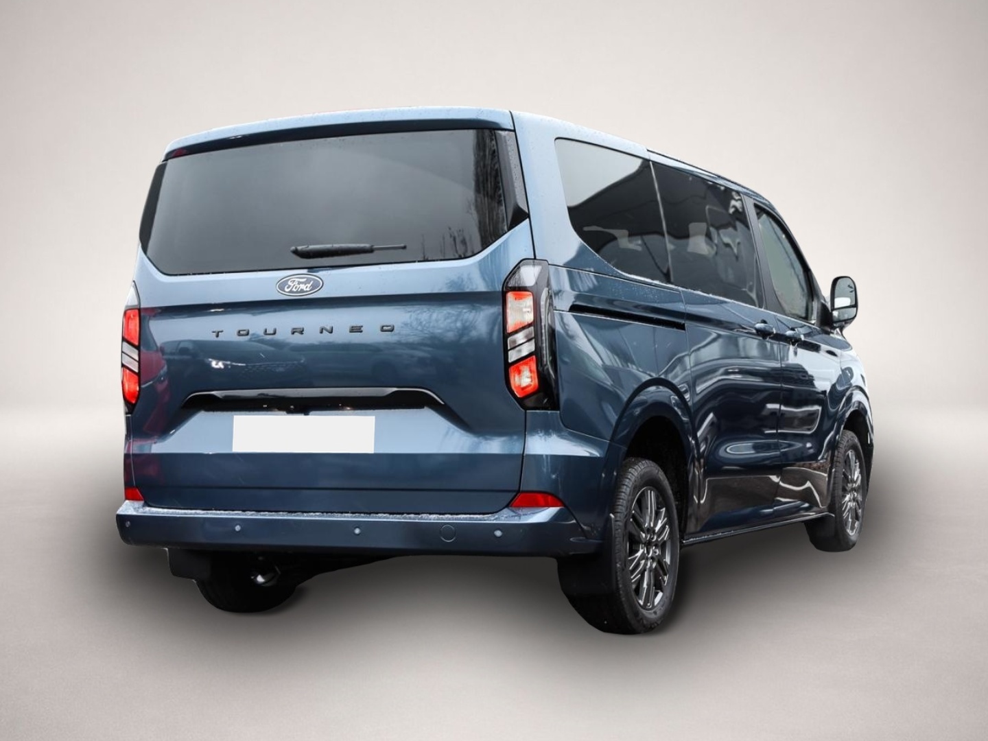Fotografie 2 des Ford Tourneo Custom Titanium L1 170PS Auto. B&O Techn