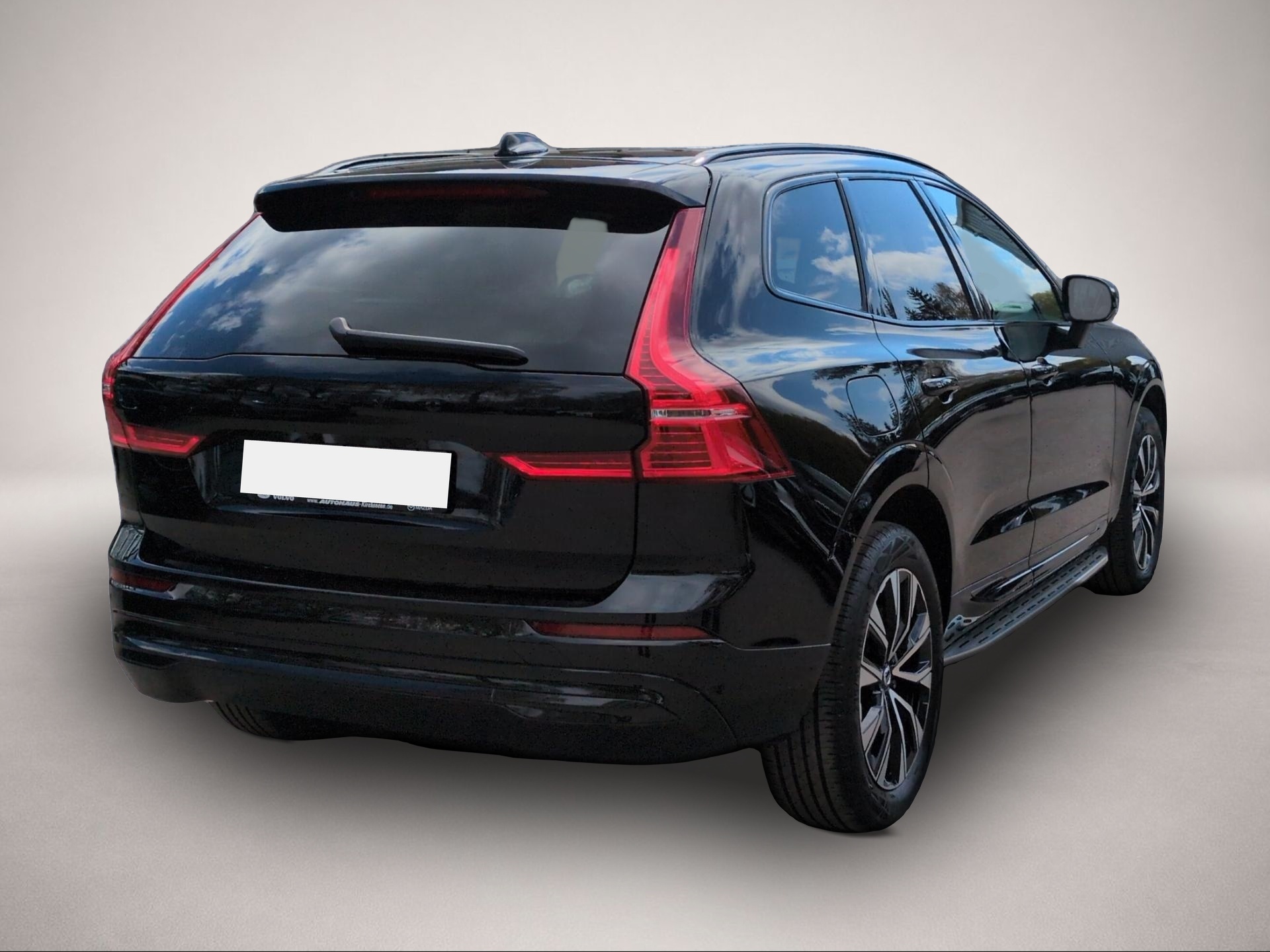 Bild 3 Volvo XC60 B4 (Benzin) Plus Bright 2WD Automatik Navi