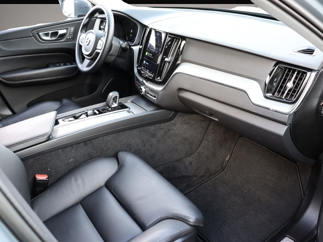 Bild 3 Volvo XC60 Core 2WD Digitales Cockpit Soundsystem LED