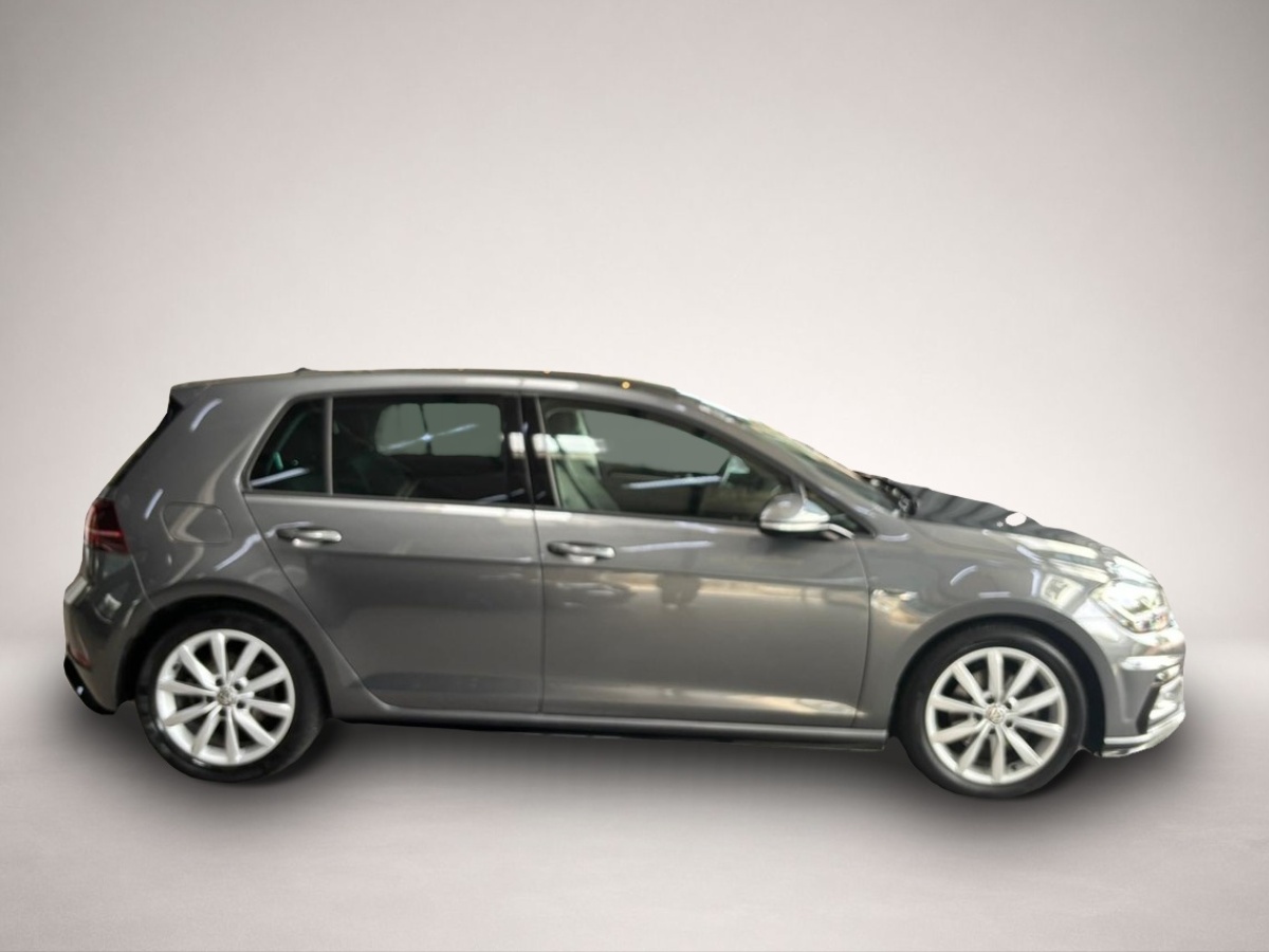Fotografie 4 des Volkswagen Golf VII 1.5 TSI R-Line LED ACC Virtual Massage