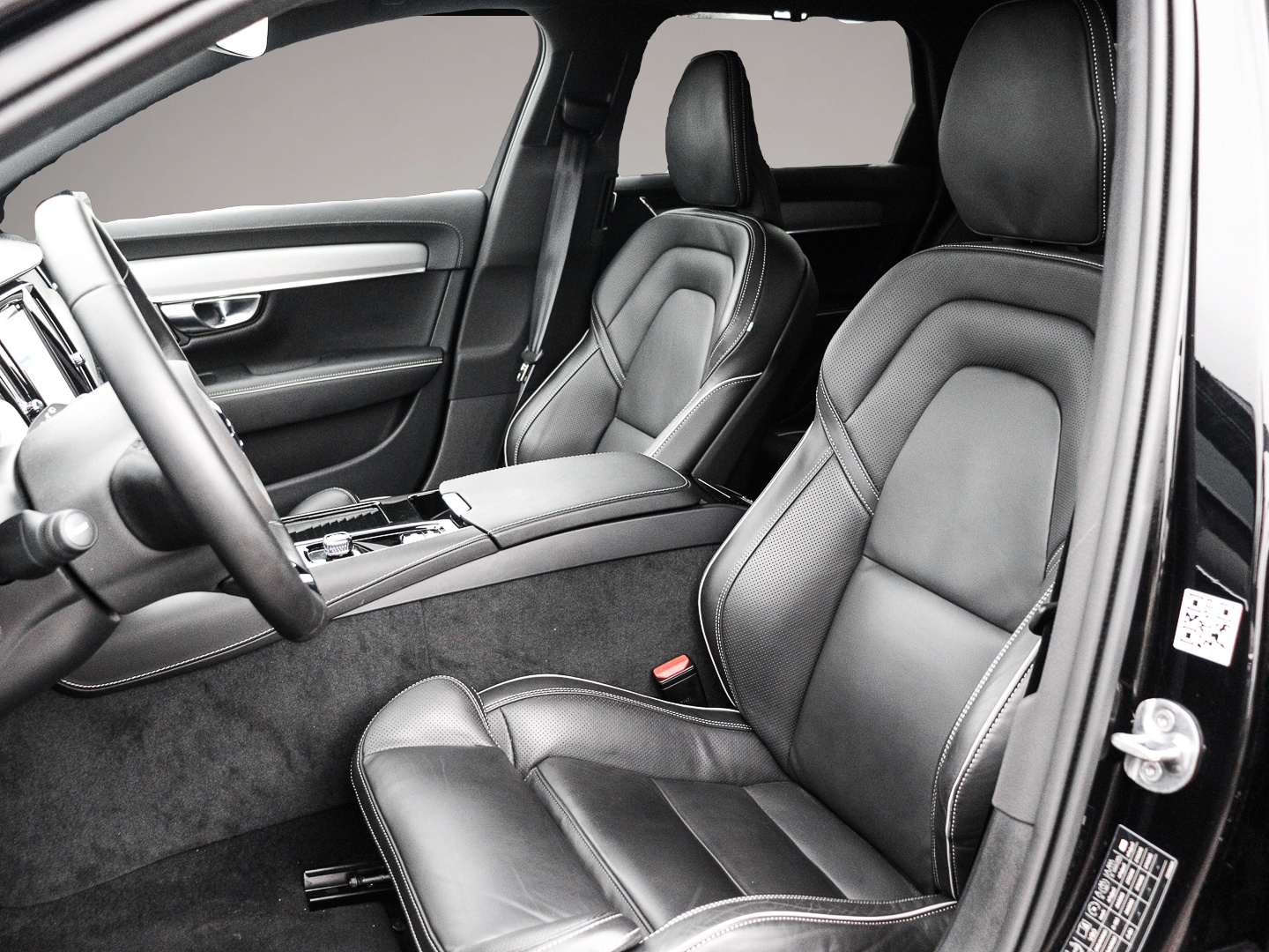 Bild 6 Volvo V90 Kombi Plus Dark Recharge Plug-In Hybrid AWD