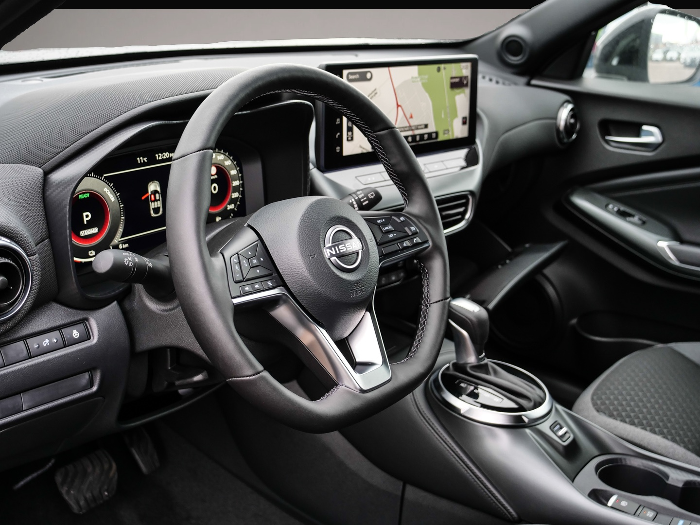 Bild 3 Nissan Juke N-Connecta 1.6 Hybrid 4AMT Winterpaket BFS