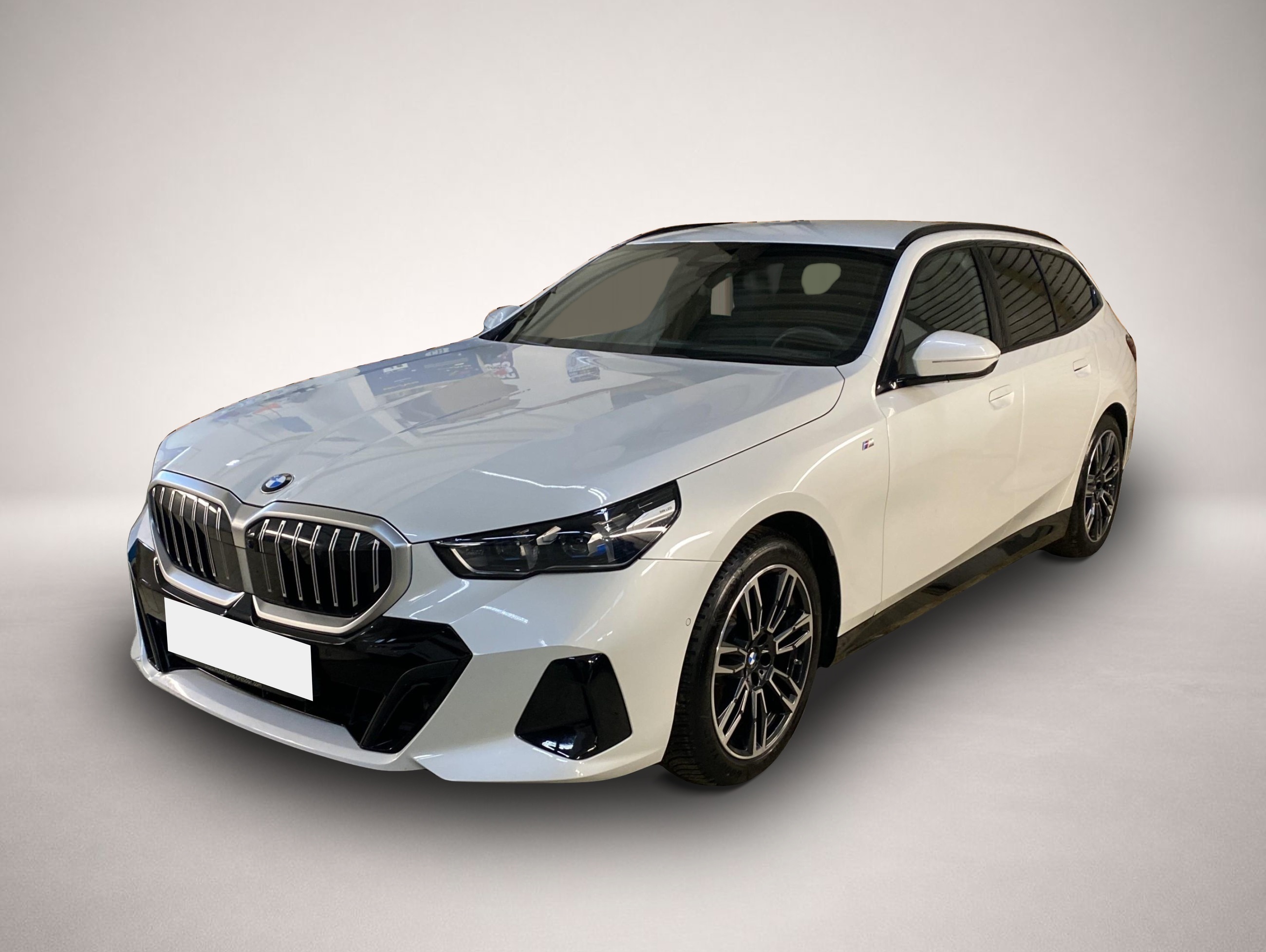 Bild 1 BMW 520 iA M Sport*Standheizung*Anhängerkupplung