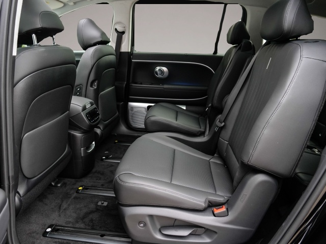 Fotografie 4 des Hyundai IONIQ 9 4WD UNIQ Panorama-Glas-Schiebedach, Swiv