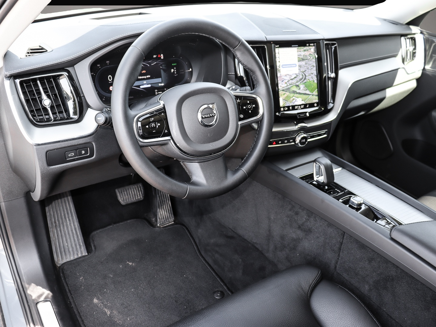 Bild 3 Volvo XC60 Ultimate Dark Recharge Plug-In Hybrid AWD T