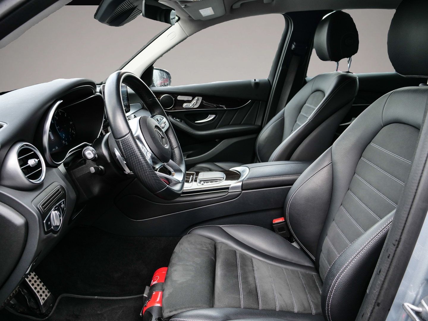 Bild 4 Mercedes-Benz GLC 400 d 4Matic Luftfederung digitales Cockpit