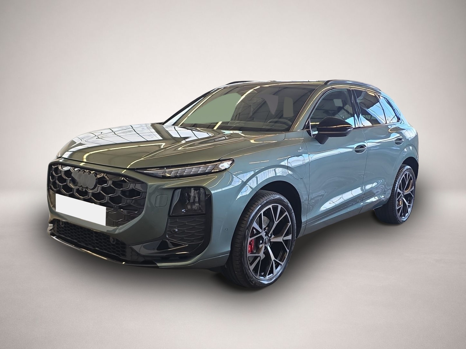 Bild 1 Audi Q3 SUV e-hybrid OLED PANO TECH PRO DIGITALE MATR