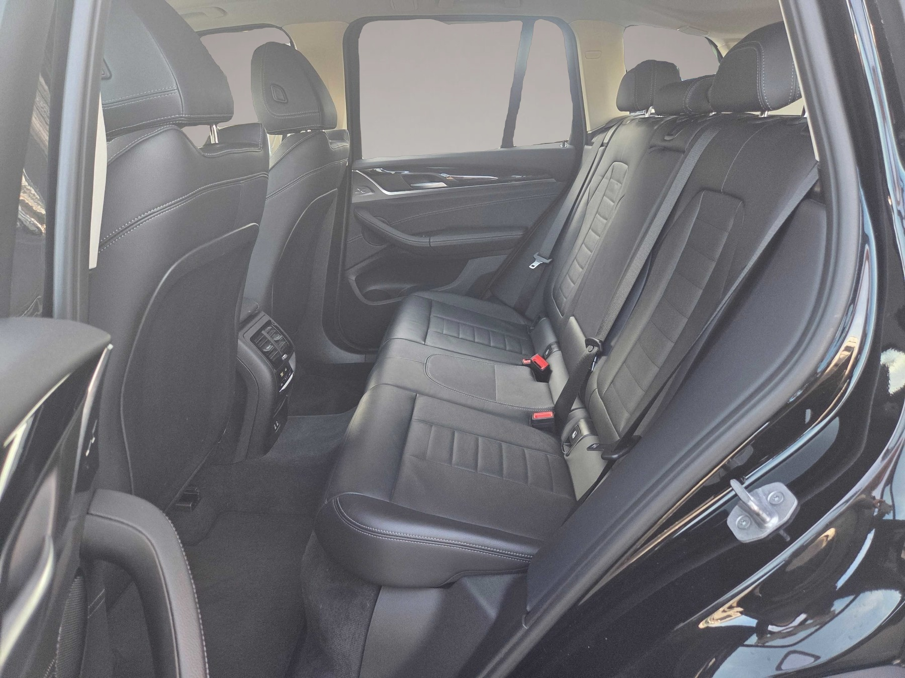 Fotografie 7 des BMW X3 xDrive 20 d Mild-Hybrid 2.0 xDrive KAM AHK LE