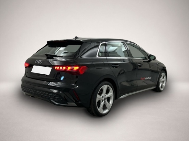 Bild 3 Audi A3 Sportback 35TFSI S tronic S-LINE PANO/MATRIX/
